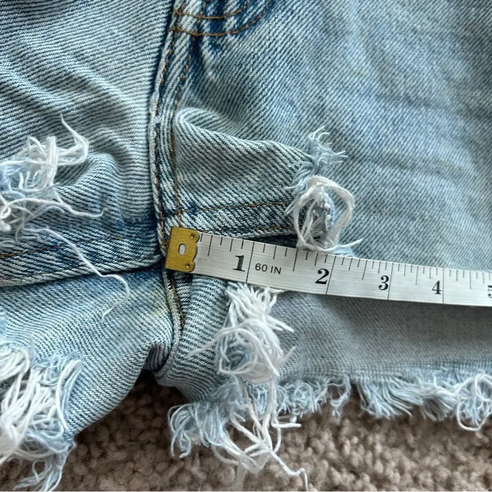 Levis Womens 512 Light Blue Wash Slim Fit Raw Hem Jean Shorts Size 6 Long